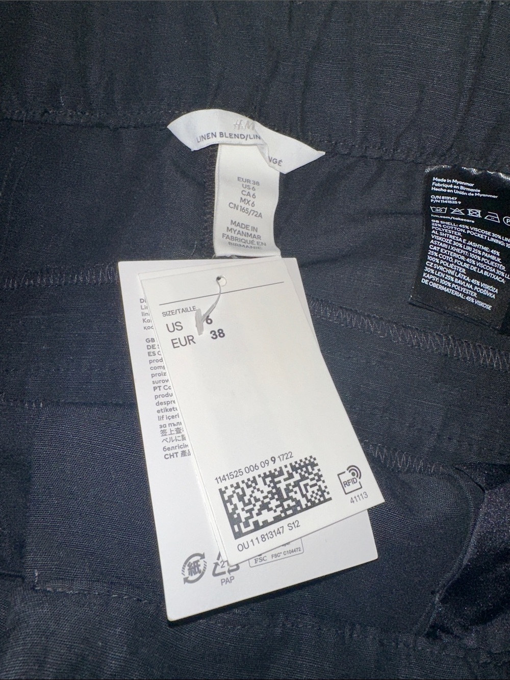 H&M Black High-Waist Pleated Trousers - Picture 6 of 7